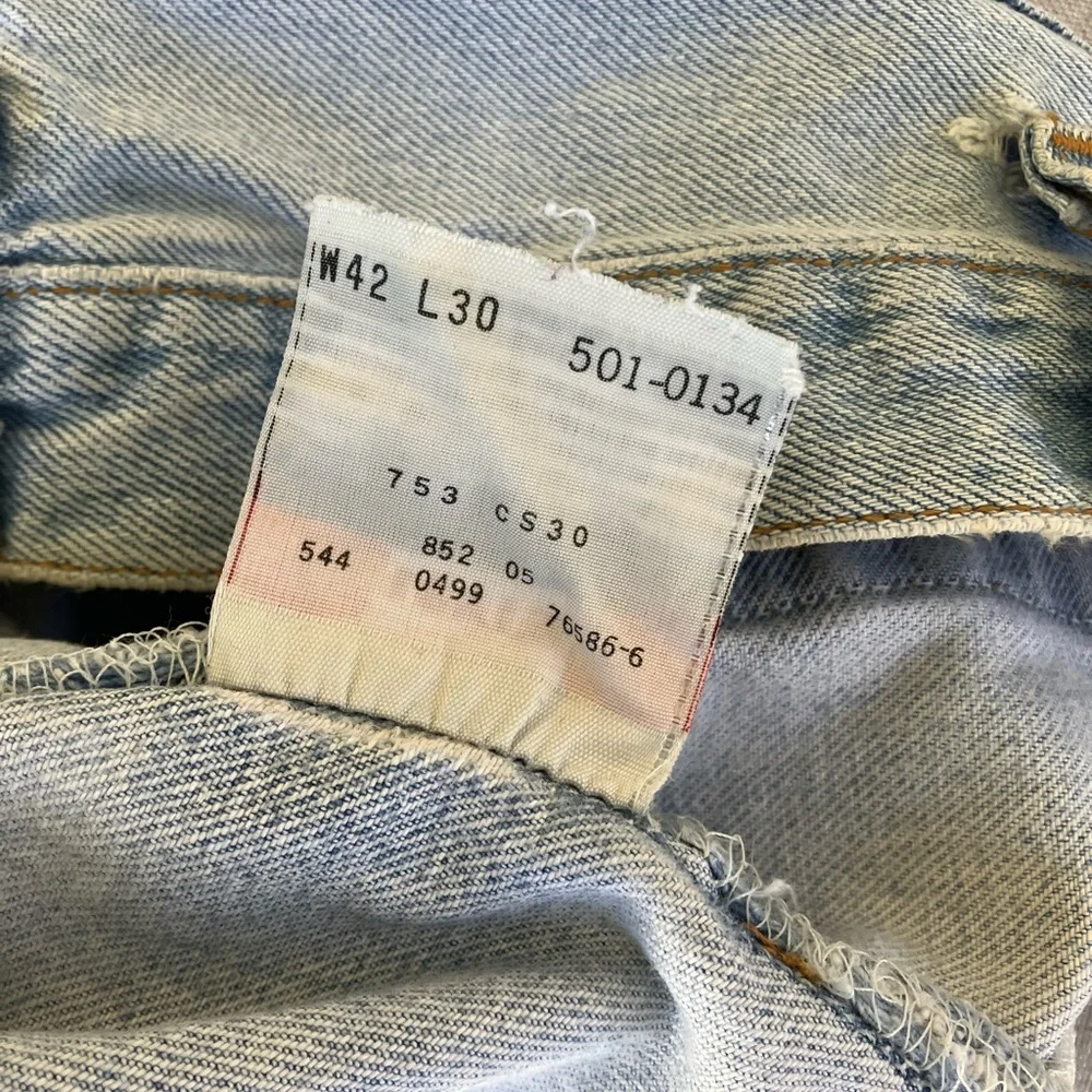 Levi's Classic Light Blue Jeans 42 x30 button fly.